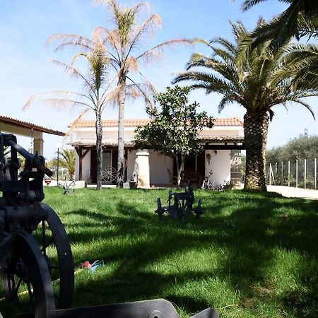Villa Elide Marina di Ginosa Bagian luar foto